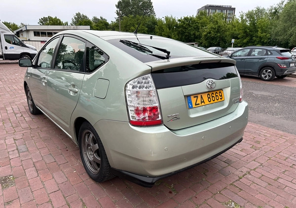 Toyota Prius cena 25000 przebieg: 240000, rok produkcji 2007 z Warszawa małe 631